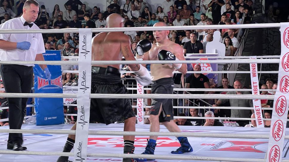 Стефан Славчев и Мартин Колев вдигнаха публиката на крака на MaxFight 55