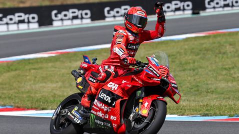  Маркес си поигра с конкуренцията преди да нанесе решаващия си удар в Гран При на Чехия 