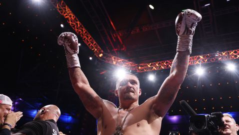 Усик: Мотивацията е за аматьорите, дисциплината е най-важна