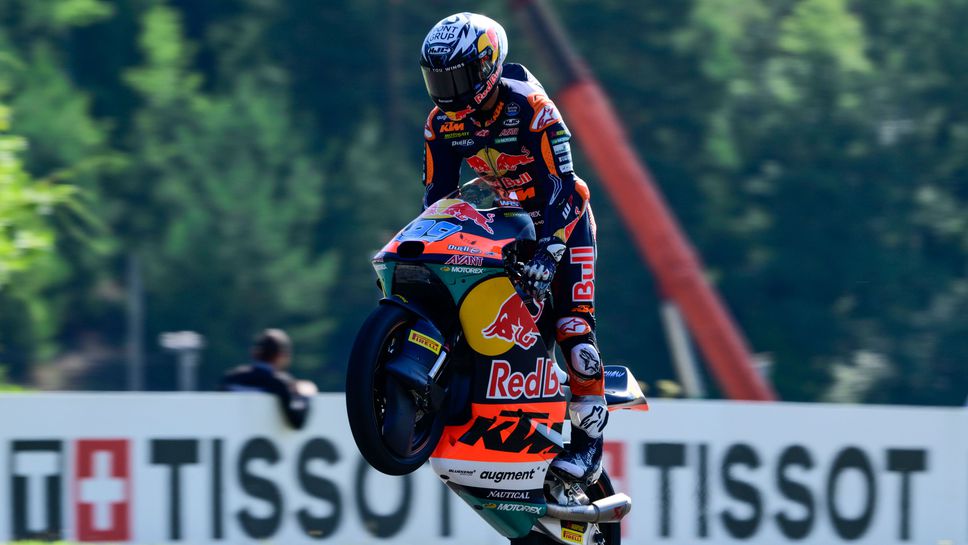 Руеда с доминанта победа №7 за сезона в Moto3