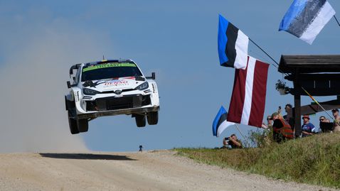  Солберг със сензационна първа победа в WRC, Танак поведе в борбата за купата 