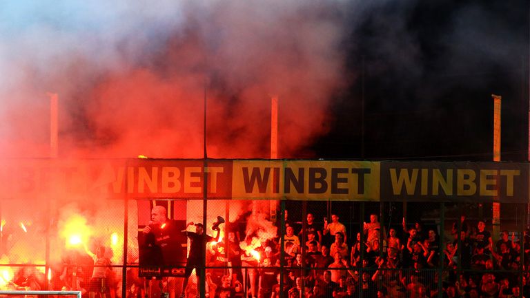 Привържениците на Ботев Пловдив заплашиха че са готови на крайни