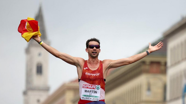 Испанецът Алваро Мартин и Антигони Дрисбиоти от Гърция спечелиха титлите