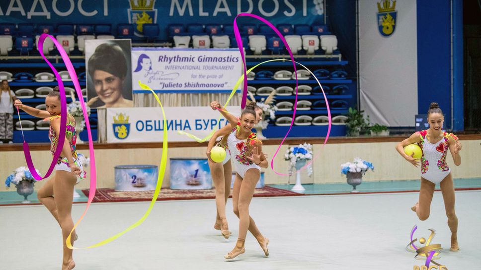 Ансамбълът на България показа новото си съчетание на топки и ленти за Световното първенство в София