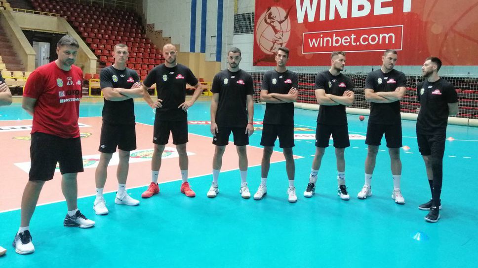 Шампионите от Нефтохимик с първа тренировка за сезона