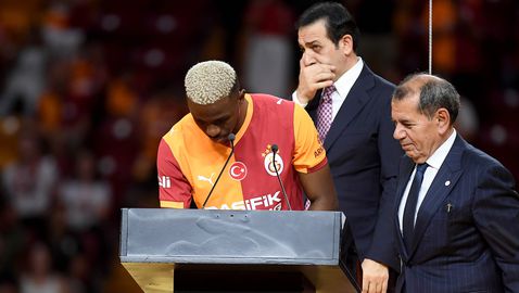 Накараха Осимен да помага за трансфера на Аканжи в Галатасарай