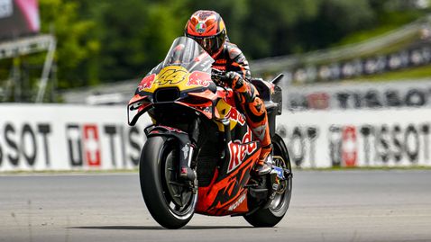 Пол Еспаргаро отново сменя Винялес в състава на Tech3