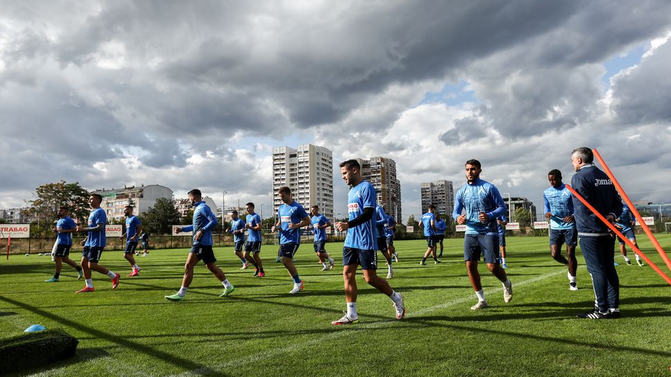 Левски се готви за гостуването в Дупница за Купата