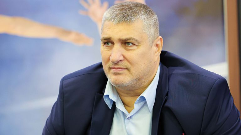Президентът на Българската федерация по волейбол НВЛ Любо Ганев даде