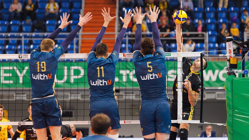 Алекс Грозданов и Верона изпуснаха 3 мачбола и загубаха от Люблин финала на “Богданка Волей Къп”