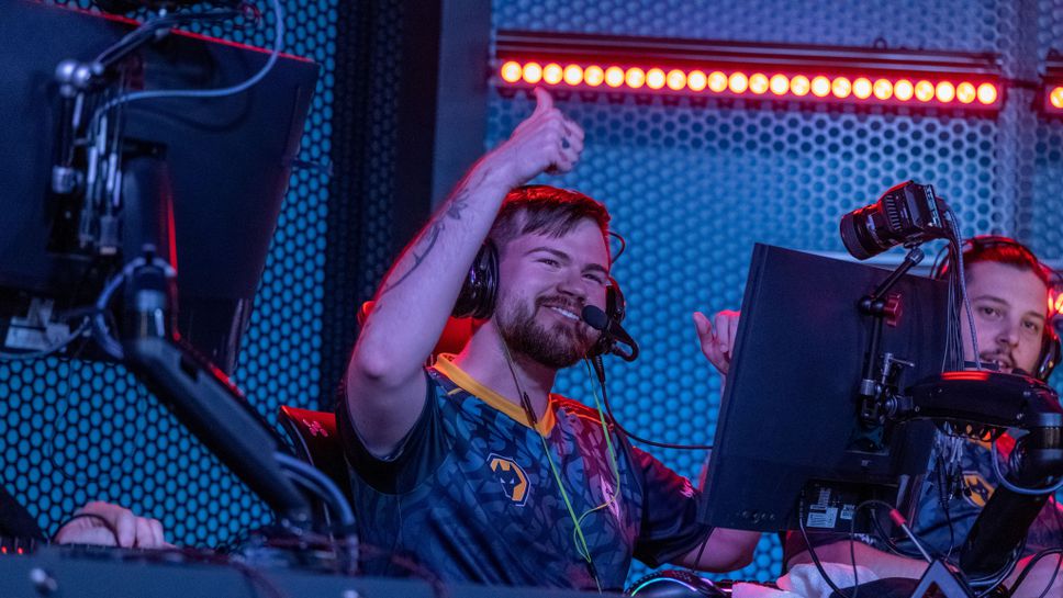 Evil Geniuses промени названията на дублиращите състави