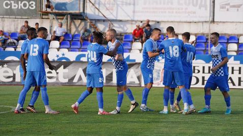 Монтана отново бие