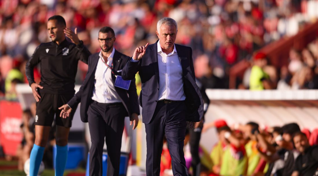 Летящ старт за Моуриньо в Бенфика!