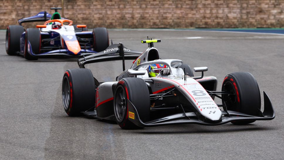 Младок на Ферари с доминантна първа победа във Формула 2