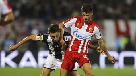 Карабельов вкуси от магията на дербито на Белград, но неговият Партизан загуби