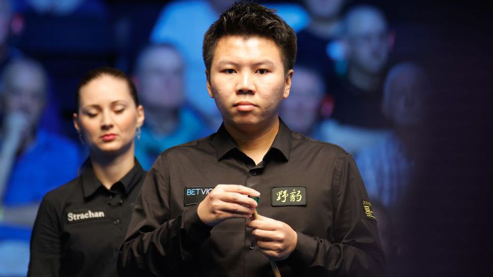 Джоу Юлонг направи впечатляващ обрат за да победи световния шампион