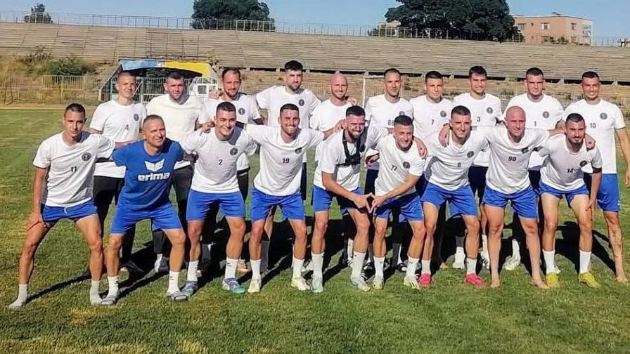 Волов Шумен 2007 надигра у дома Ботев Нови пазар с