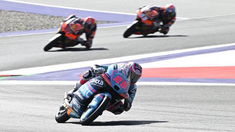 Максимо Килес докосва титлата в Moto3 след трета поредна победа