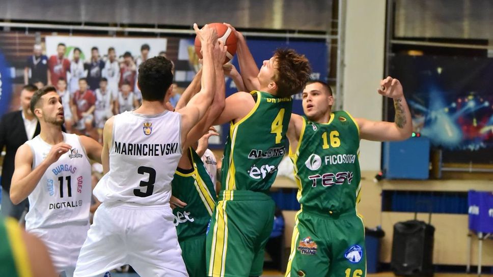 Карантина отложи мач от НБЛ