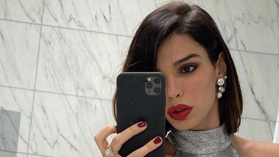 Футболна съпруга предизвика фурор със секси видео