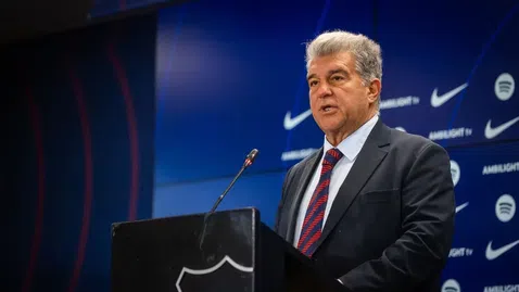 Лапорта бърза да бъде преизбран в Барселона - насрочи вота в първия възможен ден