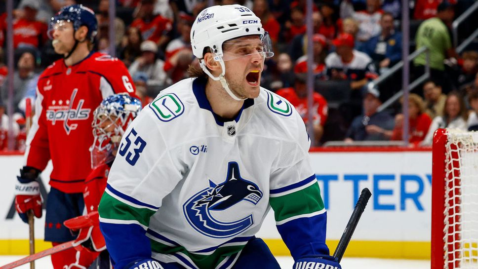 Защитникът Тайлър Майерс записа гол и асистенция за победата на