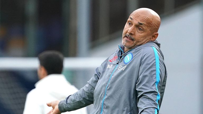 Треньорът на Наполи Лучано Спалети няма желание да подпише дългосрочен