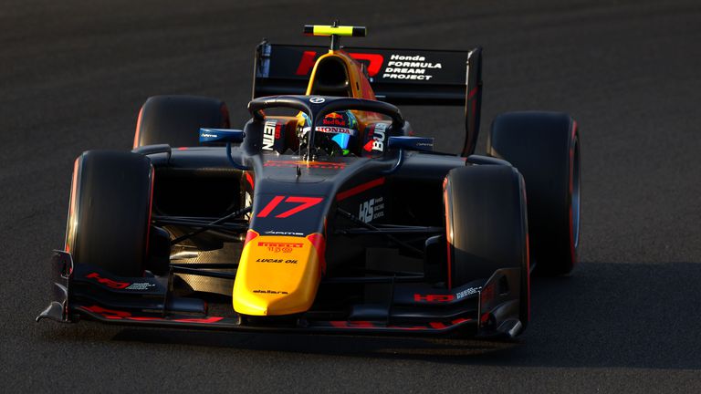 Много агресивна защита от страна на Аюму Иваса срещу атака