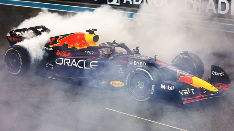 Макс Верстапен завърши сезон 2022 във Формула 1 със своята