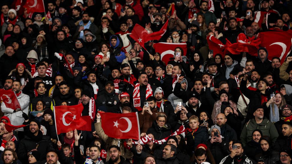 В Германия са недоволни от турците, които са освирквали Бундестима в Берлин