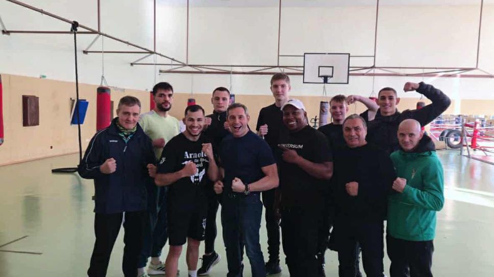 Красимир Инински зареди с настроение националите ни по бокс преди Евро'25