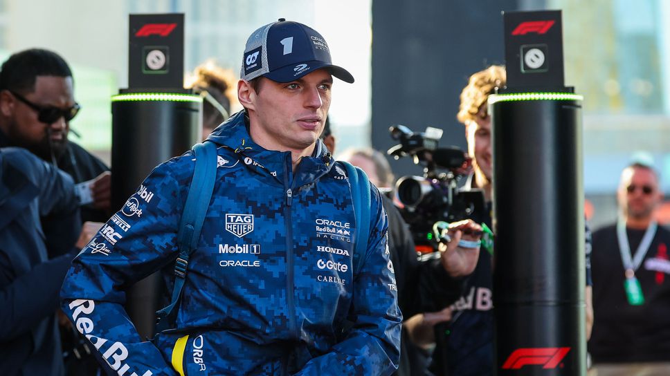 Макс Верстапен намекна, че може да смени титулярния си №33 догодина