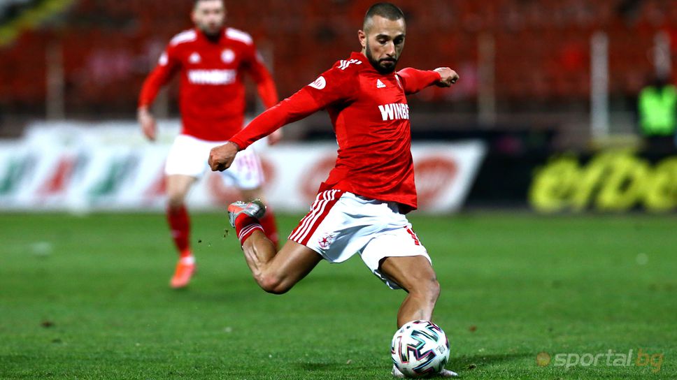 Георги Йомов остана трети в анкетата "Футболист на годината"