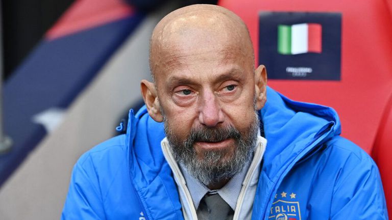 Футболният свят продължава да е разтревожен за бившия италиански национал