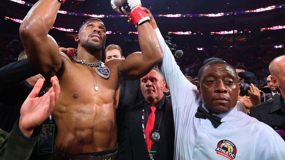 Антъни Джошуа победи Джейк Пол в дългоочакваната битка на боксова