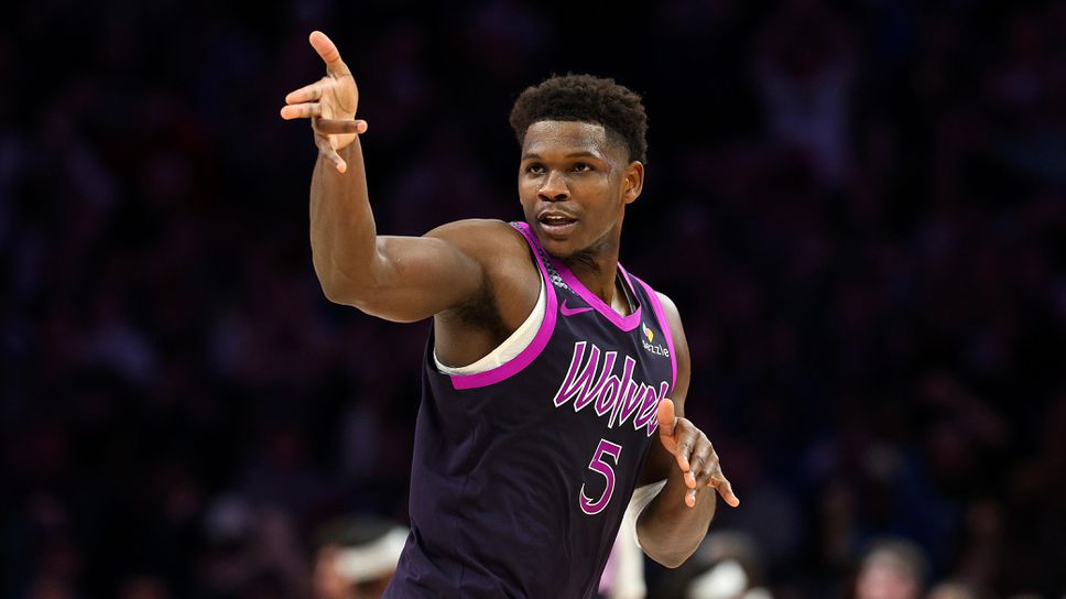 Антъни Едуардс с 26 точки и спечели 12 борби за успеха над Минесота срещу Оклахома Сити