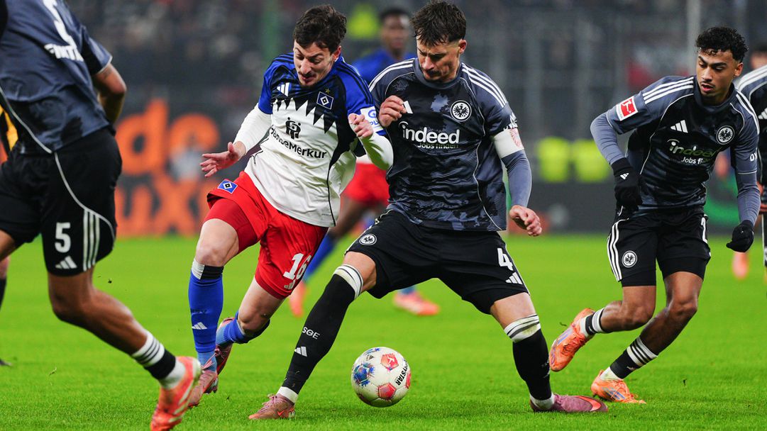 Айнтрахт завършва годината извън първите 6 след равенство в Хамбург