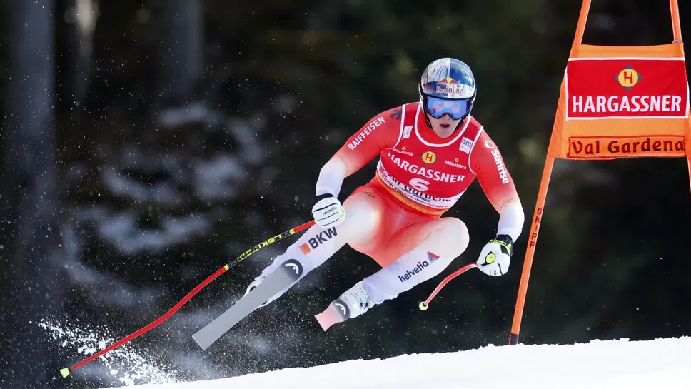 Световният шампион Франьо фон Алмен Швейцария спечели спускането от Световната