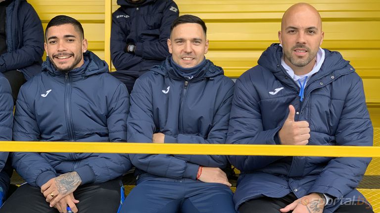  Ясен Петров и Акрапович гледат “сините ” 