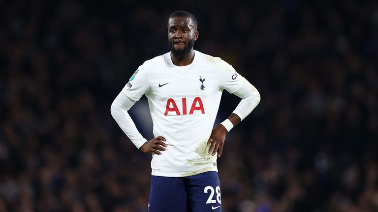  Тотнъм пуска Ндомбеле в ПСЖ и го замества с Кесие или Верету 