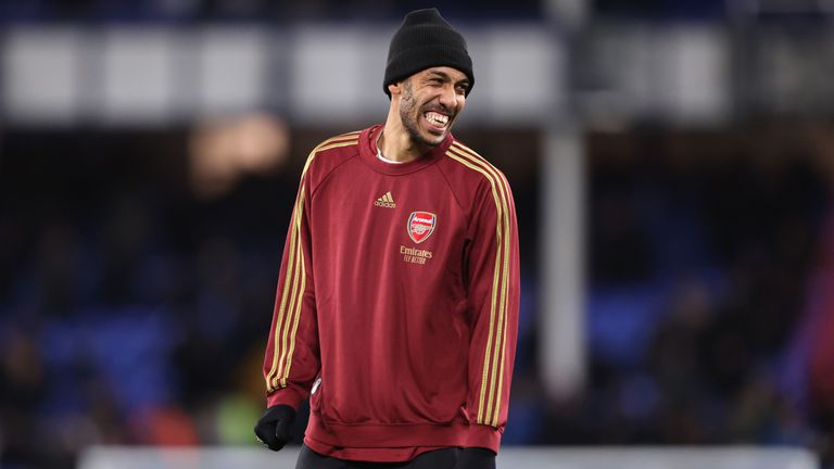 Изпадналият в немилост в и приковал вниманието на редица европейски