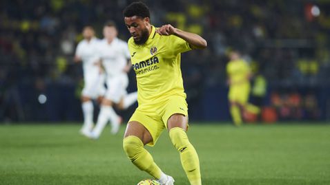  Нидерландец от Виляреал минава в закъсалия Евертън 