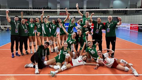 България U17 на финал на европейската квалификация в Турция