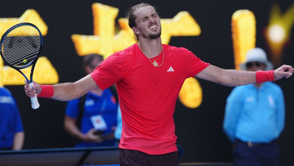 Страхотните измъквания на Зверев го отведоха до полуфиналите в Мелбърн