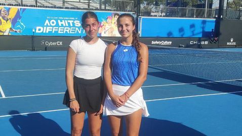 Денчева и Янева стартираха с успех на двойки