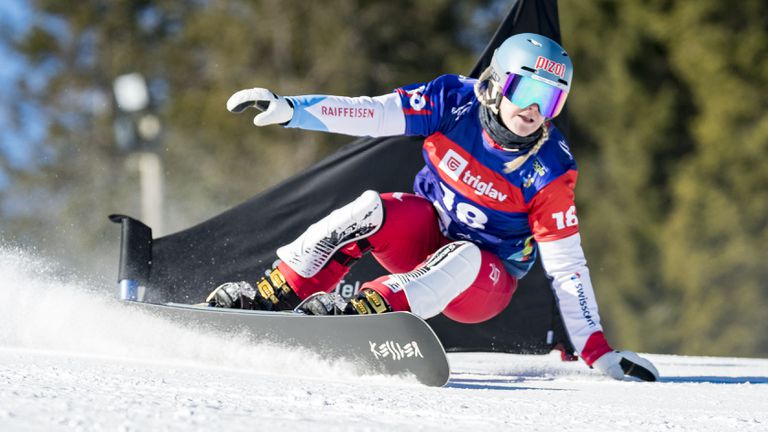 Швейцарската сноубордистка Юли Цог стана световна шампионка в паралелния слалом