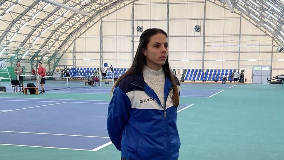 Виктория Томова посети срещите от Държавното по тенис за мъже и жени на закрито
