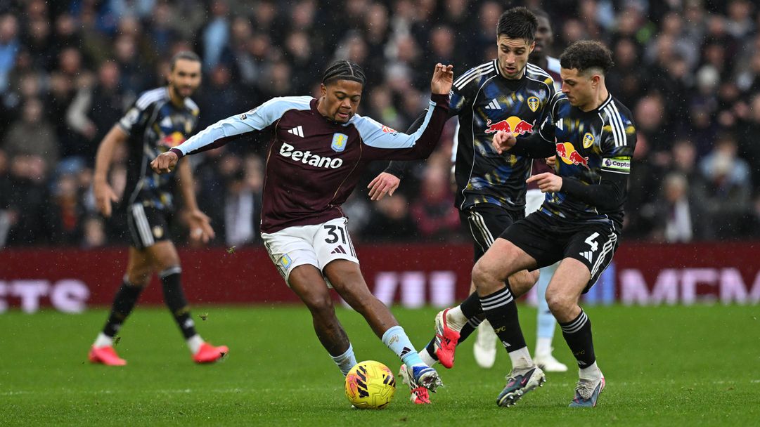 Груев и Лийдс изпуснаха победата срещу Астън Вила