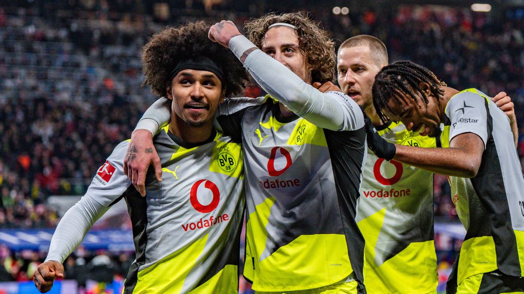 Борусия показа характер и се спаси от загуба в Лайпциг, но Байерн ще влезе в дербито с комфортен аванс