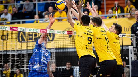 Феноменално “българско” дерби в Полша за Аспарухов и Грозданов! Богданка се измъкна от 0:2 гейма